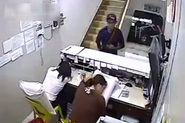 Βιετνάμ: Κοιμόντουσαν στη δουλειά και ο κλέφτης αλώνιζε! (video)