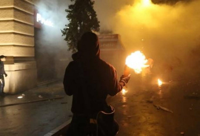 Εξάρχεια: Επεισόδια λόγω ακύρωση συναυλίας - 4 συλλήψεις, 2 τραυματίες