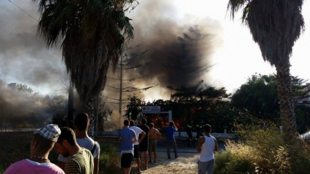 Μεγάλη φωτιά σε αποθήκη - Κάηκαν 2 οχήματα