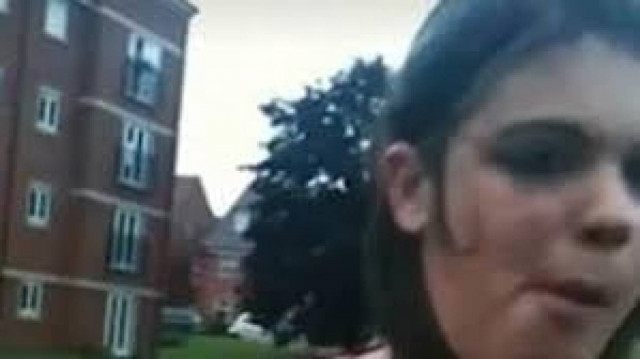 Φώναξε τόσο δυνατά κατά το Ice Bucket που της έφυγε το... σαγόνι! (βίντεο)