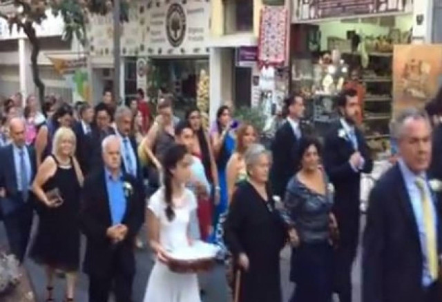 Από το Χιούστον στο Ηράκλειο για γάμο... α λα Κρητικά!