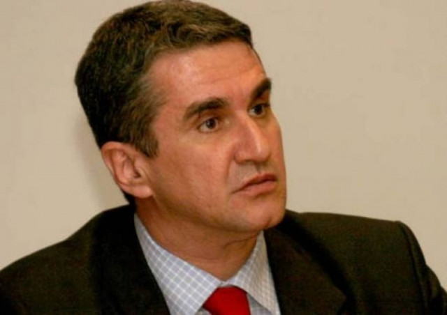 Νερό στη... φωτιά που ξέσπασε στο ΠΑΣΟΚ ρίχνει ο Λοβέρδος