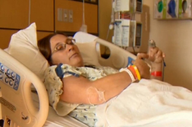 Φρικιαστικό ατύχημα: Ξύλινη δοκός διαπέρασε το μηρό της! (photos)