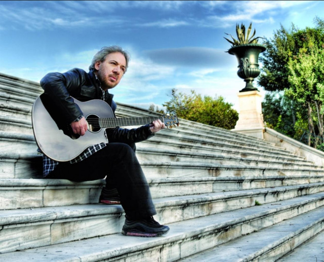 Αντώνης Βαρδής: «Φεύγω» - Η εκπληκτική ερμηνεία του σπουδαίου καλλιτέχνη