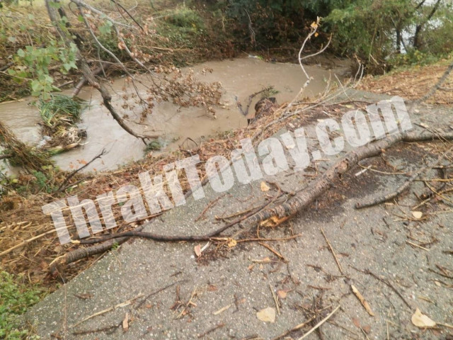 Ξάνθη: Καταστροφές από την καταρρακτώδη βροχή (pics&vid)