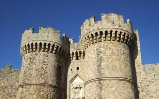 Έκρηξη στη Μεσαιωνική Πόλη της Ρόδου (pics)