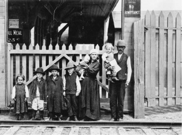 Το «ευχαριστώ» της Αυστρίας στους πρώτους μετανάστες