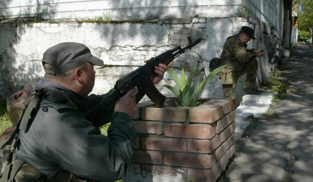 Οι αντάρτες λένε ότι μπήκαν στη Μαριούπολη, η κυβέρνηση το διαψεύδει