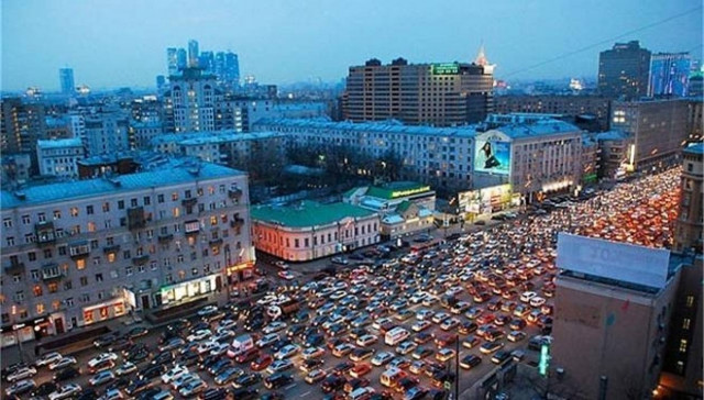 Η Μόσχα θα απαντήσει εάν τεθούν σε ισχύ οι νέες κυρώσεις της ΕΕ