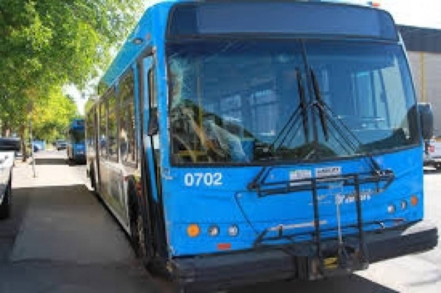 Εννιάχρονος έκλεψε ένα... λεωφορείο! (βίντεο)