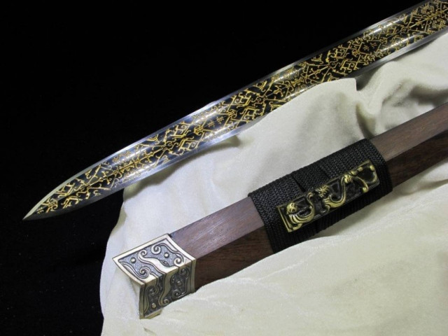 Εντεκάχρονος βρήκε σπαθί ηλικίας 3.000 ετών σε... ποτάμι! (pic)