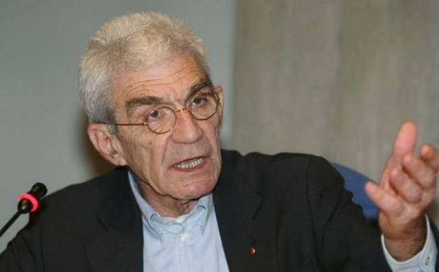 Μπουτάρης: Έχετε δει Πρόεδρο με τατουάζ και σκουλαρίκι;