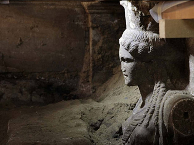 Μυστήριο με την Αμφίπολη και τις Καρυάτιδες (pics)