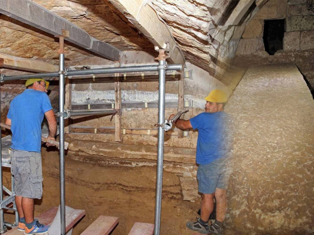 Αμφίπολη: Κάθε μέρα και μία έκπληξη-Βρέθηκαν τρία επιστύλια