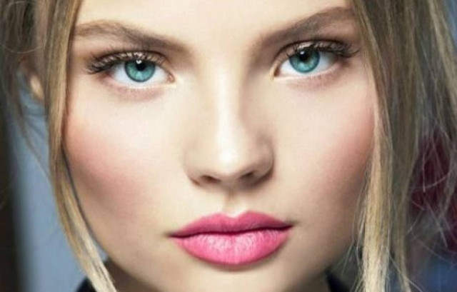 Κουρασμένα μάτια; Νίκησε τις σακούλες και τους μαύρους κύκλους με φυσική συνταγή