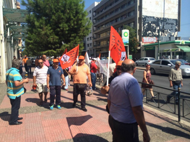 ΠΟΕ ΟΤΑ: Σε εξέλιξη το συλλαλητήριο (pics)