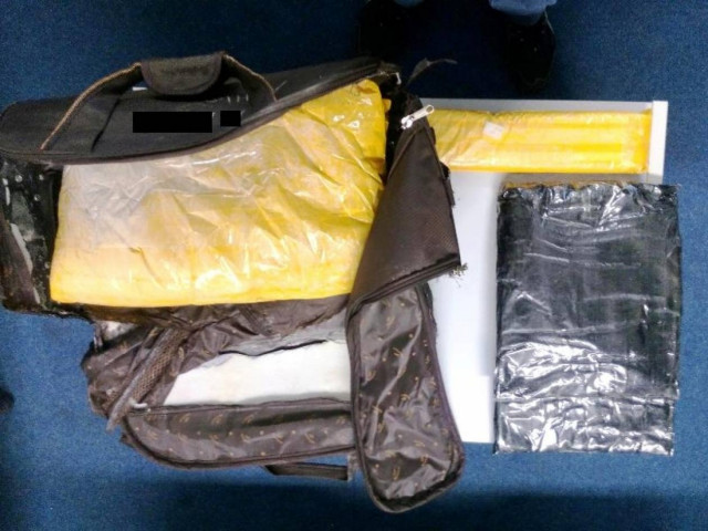 Συνελήφθη 22χρονος αλλοδαπός για εισαγωγή 12 κιλών ηρωίνης στην χώρα