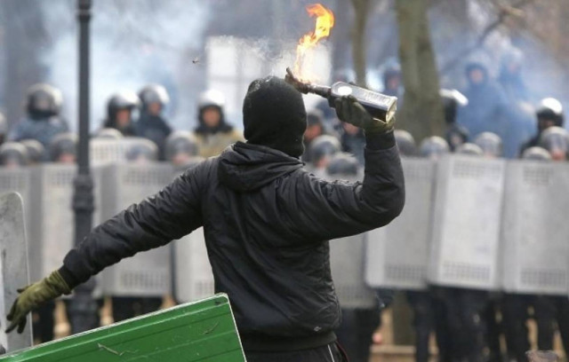 Ουκρανία: Σφοδρή ανταλλαγή πυρών κοντά στο αεροδρόμιο του Ντονέτσκ