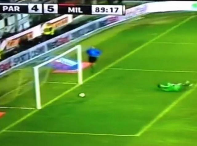 Το πιο ντροπιαστικό αυτογκόλ της χρονιάς (vid)