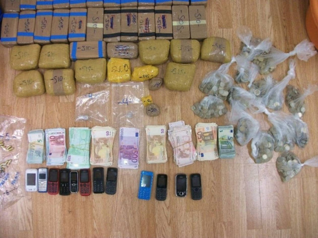 Σπάτα: Σπείρα έκρυβε ναρκωτικά σε αερόσακους αυτοκινήτων (pics & videos)