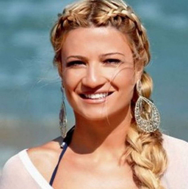 H Φαίη Σκορδά στα γυρίσματα του τρέιλερ της εκπομπής της