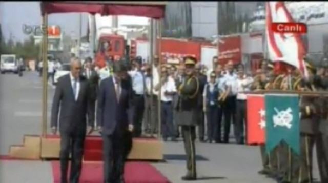 Στα κατεχόμενα ο Νταβούτογλου–«Βράζουν» οι Κύπριοι με τις δηλώσεις Έρογλου