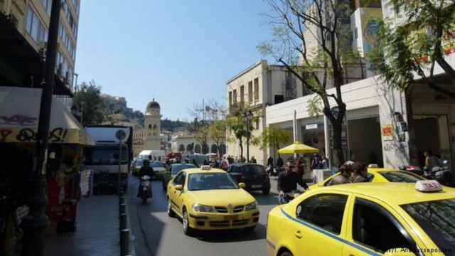 RP: «Πώς ζουν οι Έλληνες 4 χρόνια μετά τη χρεοκοπία»