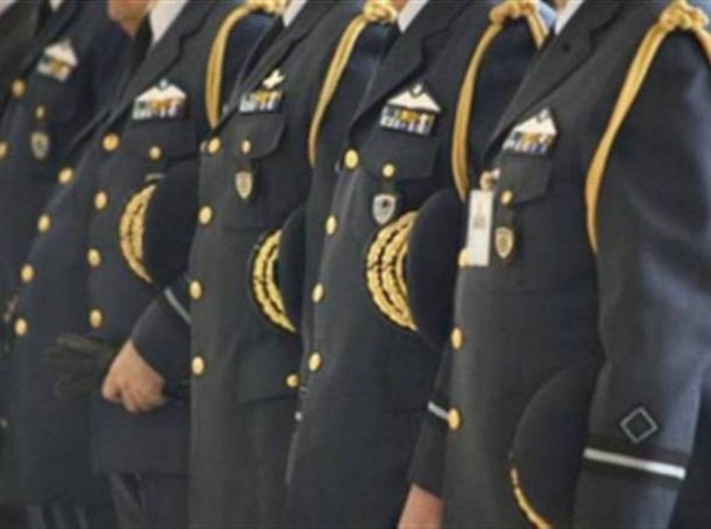 Bουλευτές ΝΔ: Να συμψηφιστούν οι οφειλές των ένστολων με τα αναδρομικά