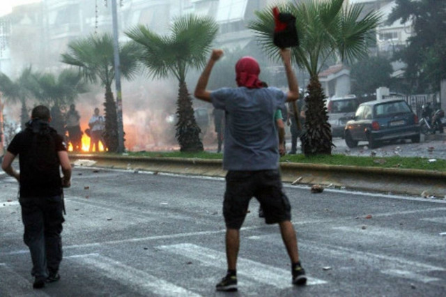 Καταγγελίες για τα επεισόδια στην αντιφασιστική πορεία στο Κερατσίνι