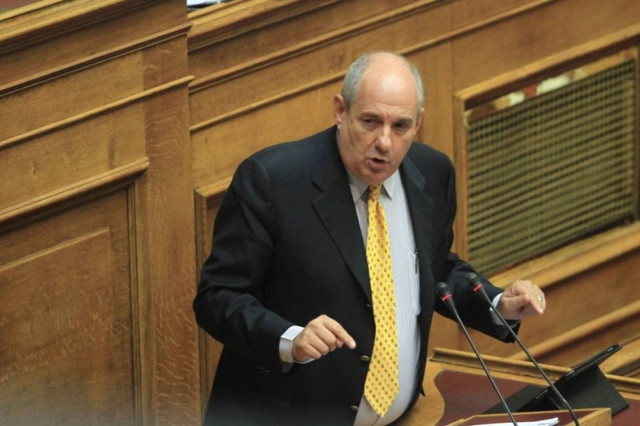 Kουίκ: Ο Χαρδούβελης ταλαιπωρεί τον λαό γιατί μικρός... έτρωγε ξύλο!