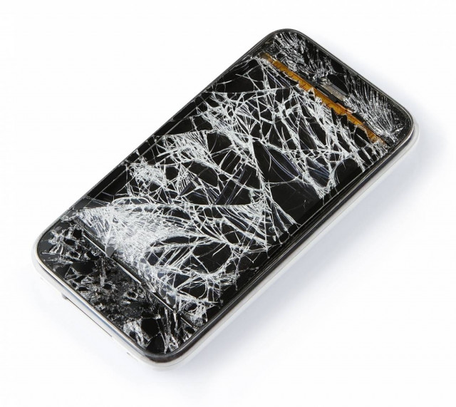 Πάνω από 700 εκατ. € έχουν δαπανήσει οι Έλληνες για smartphones την τελευταία 7ετία