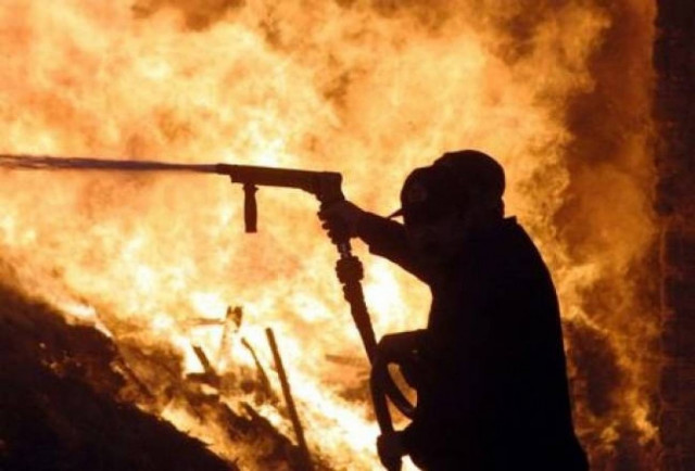 Πυρκαγιά σε εργοστάσιο ξυλείας στο Μήλεσι Ωρωπού