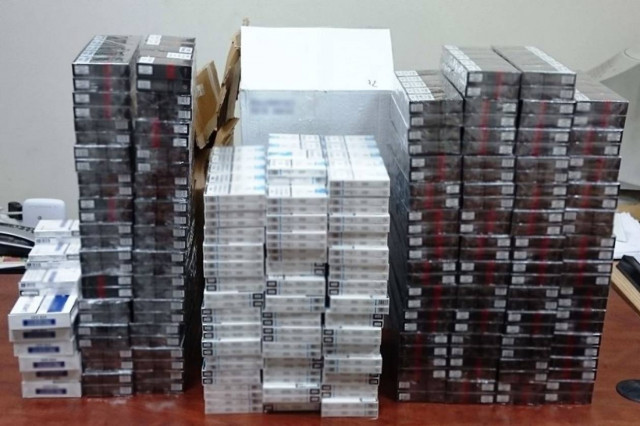 Θεσσαλονίκη: Συνελήφθη ανδρόγυνο με εκατοντάδες λαθραία πακέτα