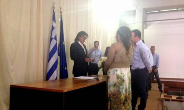 Ψινάκης: Ο πρώτος γάμος του Δημάρχου Μαραθώνα, η ενόχληση και η απίστευτη ευχή που έδωσε!