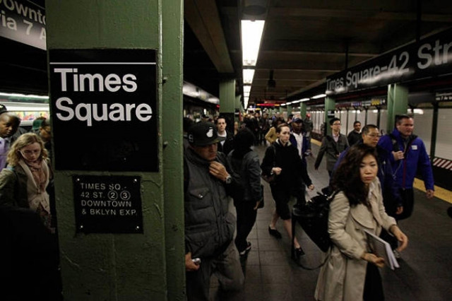 Ενισχύονται τα μέτρα ασφαλείας στο μετρό της Νέας Υόρκης υπό το φόβο των μαχητών του ΙΚ