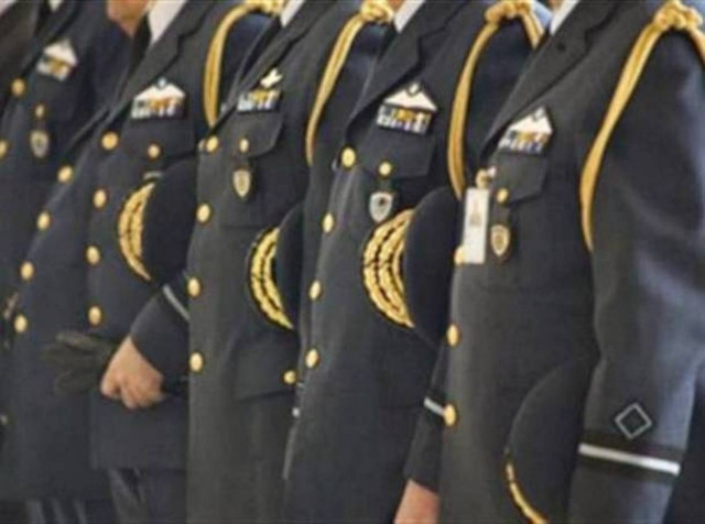 Έρχονται αυξήσεις στους ένστολους από τον Νοέμβριο