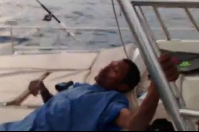 Μεξικό: Ναυαγός επέζησε για 8 ημέρες στη θάλασσα τρώγοντας γλάρο! (vid+pics)