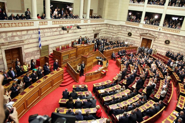Greek Parliament passes amendment on bank tax credit