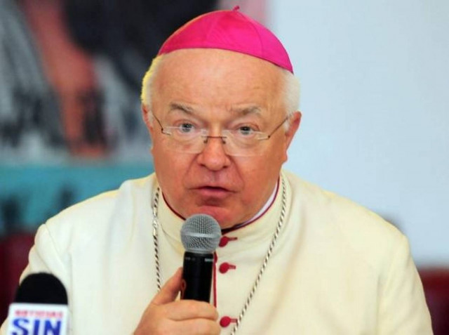 Τεράστιο παιδικό πορνογραφικό υλικό είχε στην κατοχή του αρχιεπίσκοπος