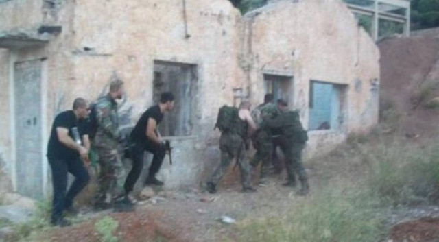 Χρυσή Αυγή: Στη δημοσιότητα νέες φωτογραφίες-Κάνουν «επιδρομές» σε σπίτια