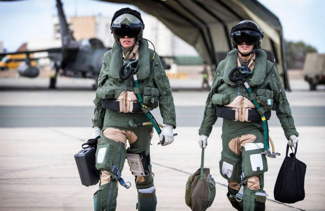 Έκτακτο: Βρετανοί βομβαρδίζουν τζιχαντιστές