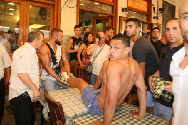 Αποζημίωση θα ζητήσει ο τουρίστας που τραυματίστηκε στη σύλληψη Μαζιώτη