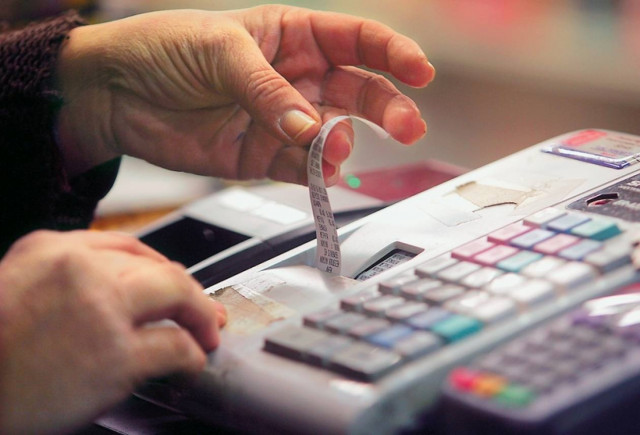 ΕΛ.ΑΣ.: Φορολογικοί και ασφαλιστικοί έλεγχοι σε καταστήματα στην Αττική