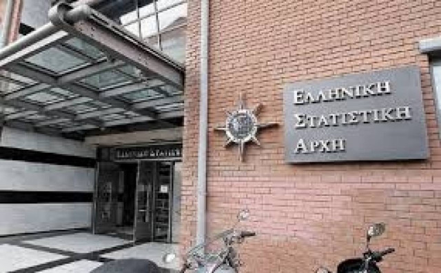 FT: «Ο όρος «greek statistics» έχει γίνει συνώνυμο της εξαπάτησης»