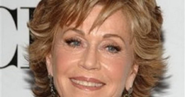 Διάσημη ηθοποιός αποκαλύπτει: «Η μητέρα μου βιάστηκε και αυτοκτόνησε» (pics)