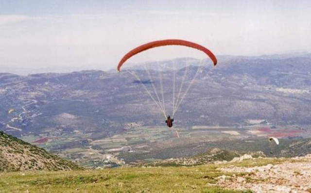 ΗΠΑ: Αλεξιπτωτιστές πέθαναν μετά από πτώση σε γκαράζ