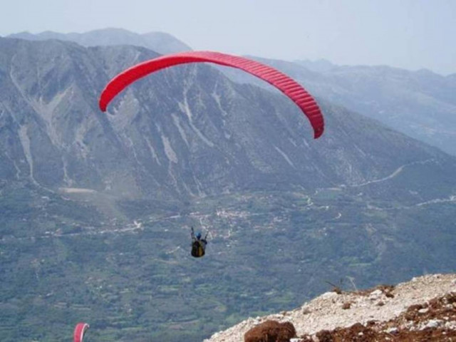 Μεσσηνία: Μάχη για τη ζωή δίνει 55χρονος από ατύχημα με αλεξίπτωτο πλαγιάς