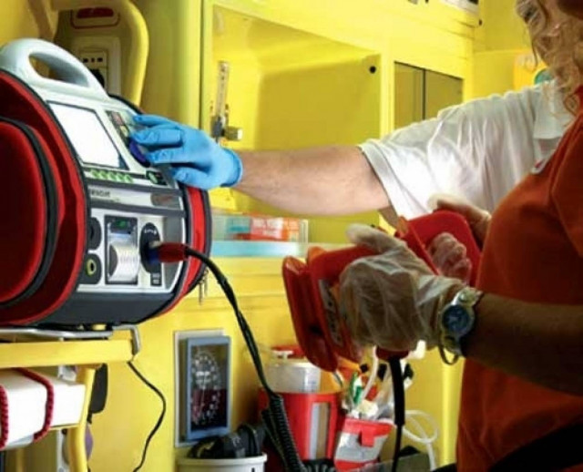 Πρωτοβουλία για απινιδωτές σε δημόσιους χώρους από την περιφέρεια Ηπείρου