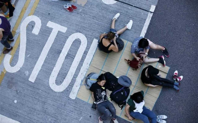 Χονγκ Κονγκ: Να διαλυθούν καλεί τους διαδηλωτές η κυβέρνηση