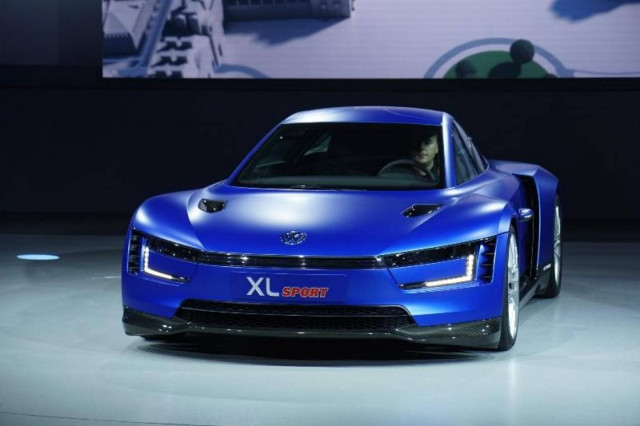 VW: Παρουσίασε το XL Sport με κινητήρα V2 Ducati